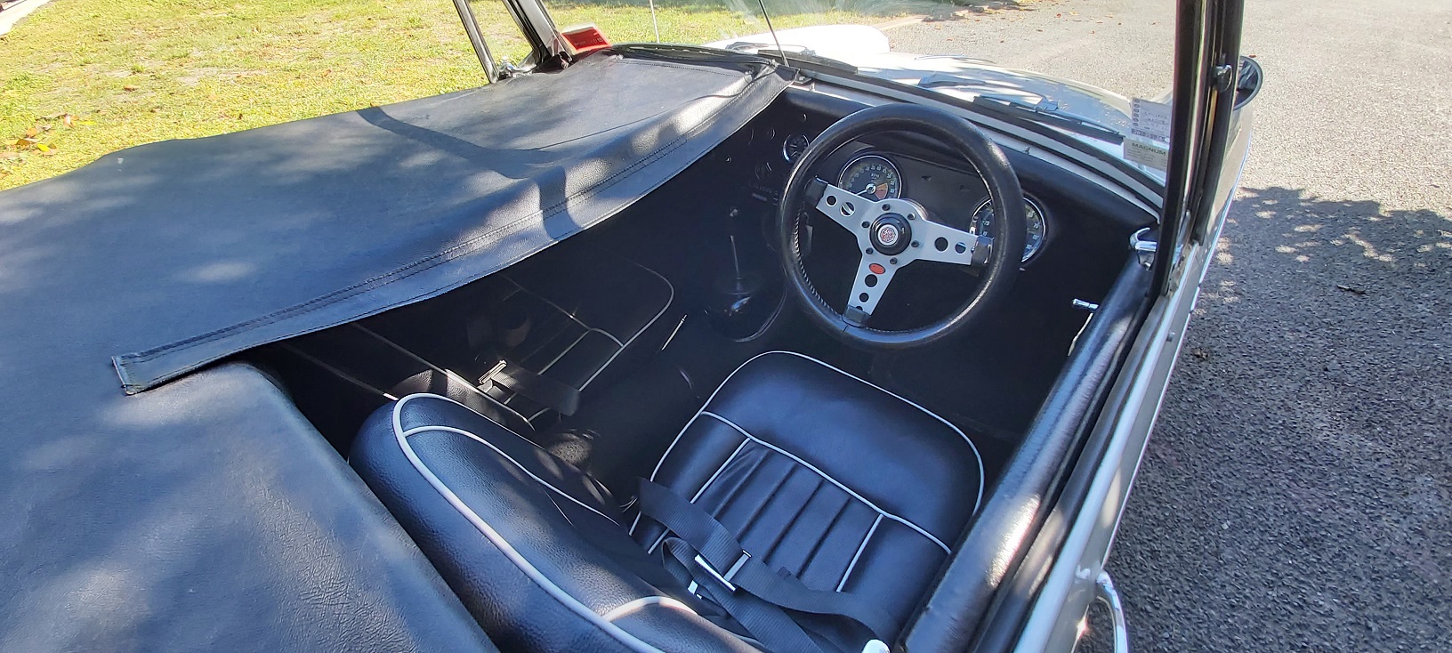8 6