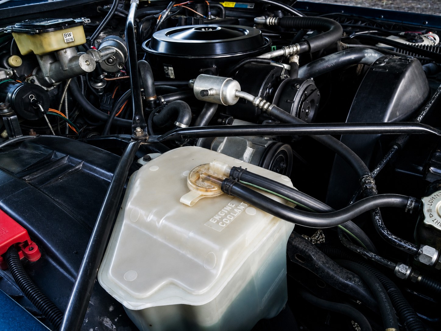 Waimak Classic Cars 1987 Caddillac Brougham 25