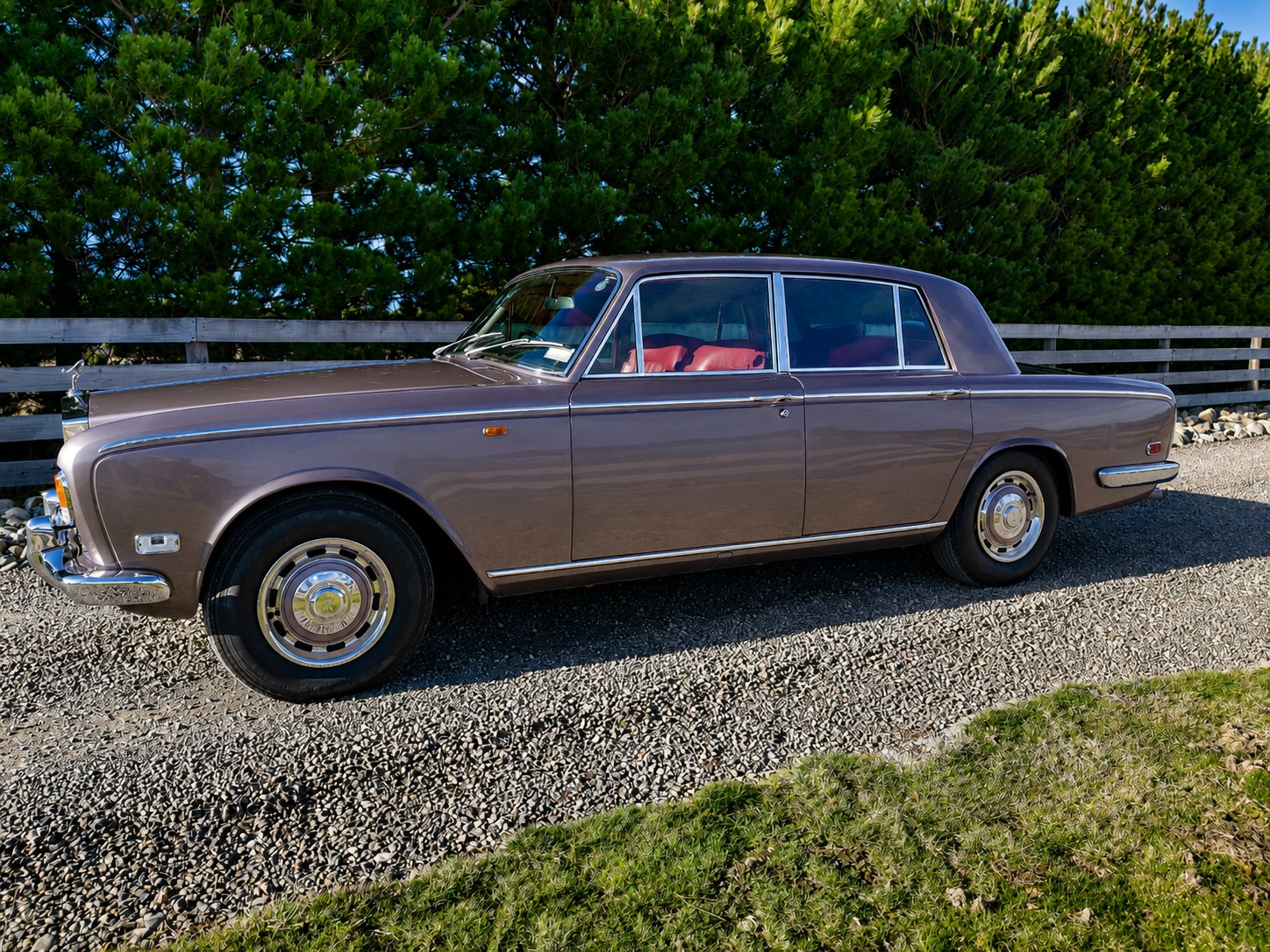 Waimak Classic cars 1975 RR Silver Shadow 19