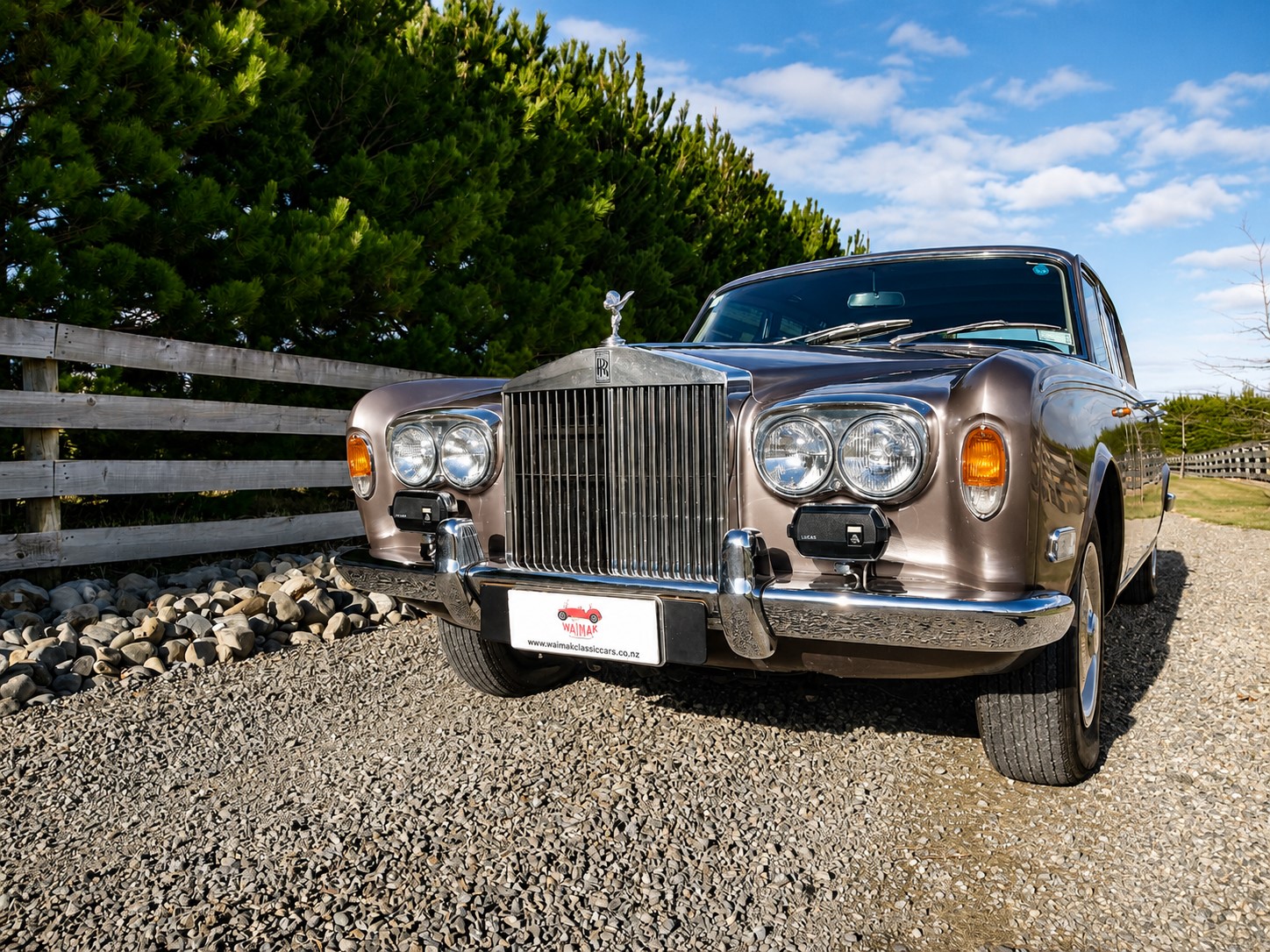 Waimak Classic cars 1975 RR Silver Shadow 61