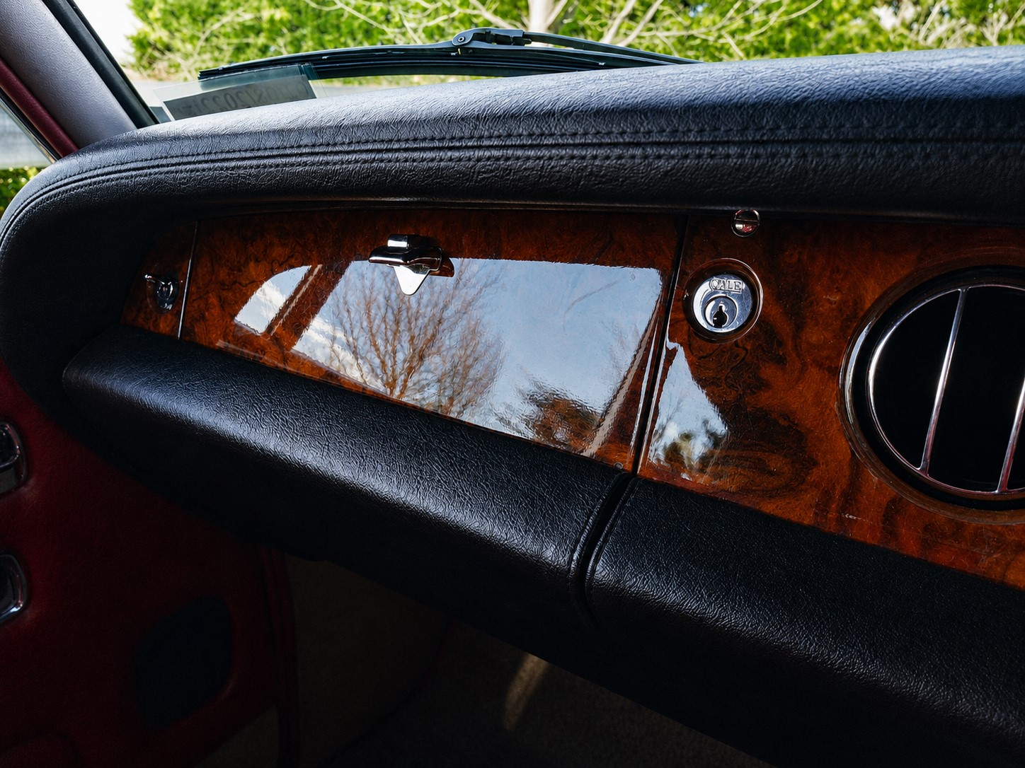 Waimak Classic cars 1975 RR Silver Shadow 65