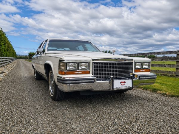 1987 Cadillac Fleetwood Brougham d Élegance